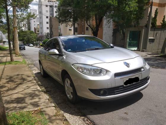 RENAULT FLUENCE 2.0 DYNAMIQUE 16V FLEX 4P AUTOMÁTICO RENAULT FLUENCE 2.0 DYNAMIQUE 16V FLEX 4P AUTOMÁTICO